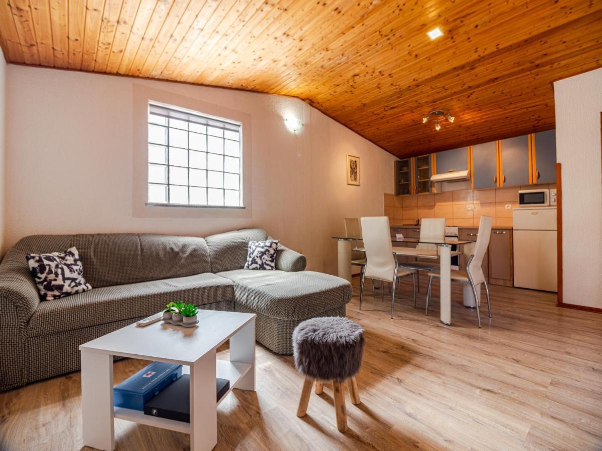 Apartmani Arijana Medulin Exteriör bild